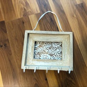 Wal hanging jewelry holder